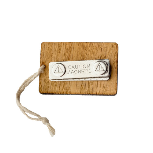 Магнит из дерева с гравировкой