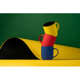 Кружка Surprise Touch Black с покрытием софт-тач, желтая